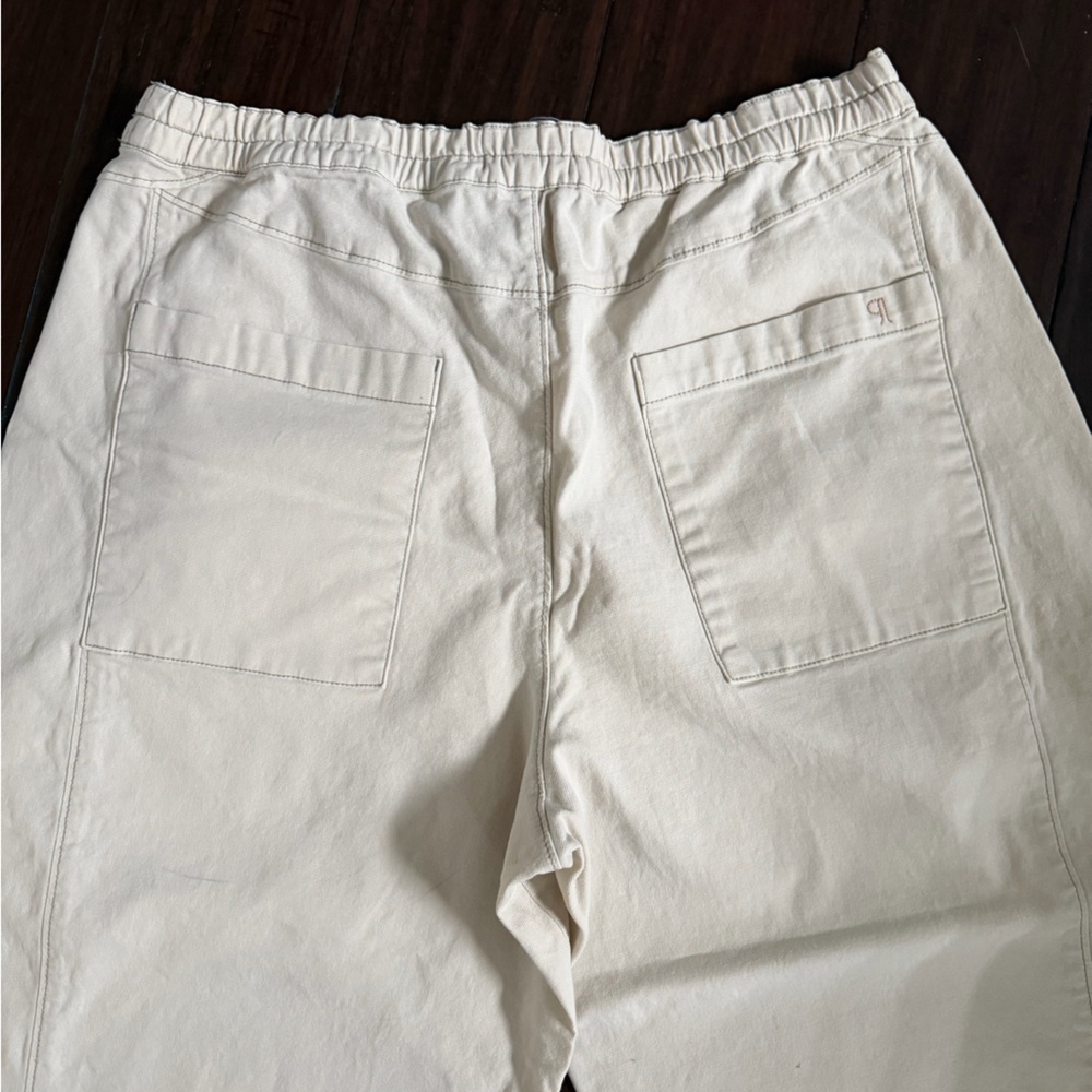 Pilcro Barrel Light Cream Crop Trousers L P - Picture 5 of 6